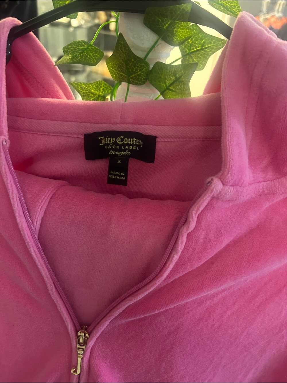 Juicy Couture Pink Velour Hoodie with Gold Zipper - Picture 2 of 5